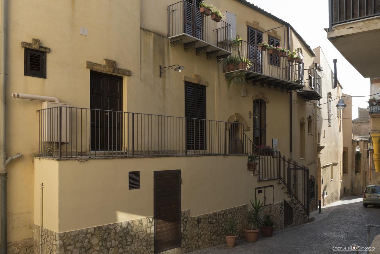 Homeapartment Il Nascondiglio Di Estia Agrigento Exterior photo